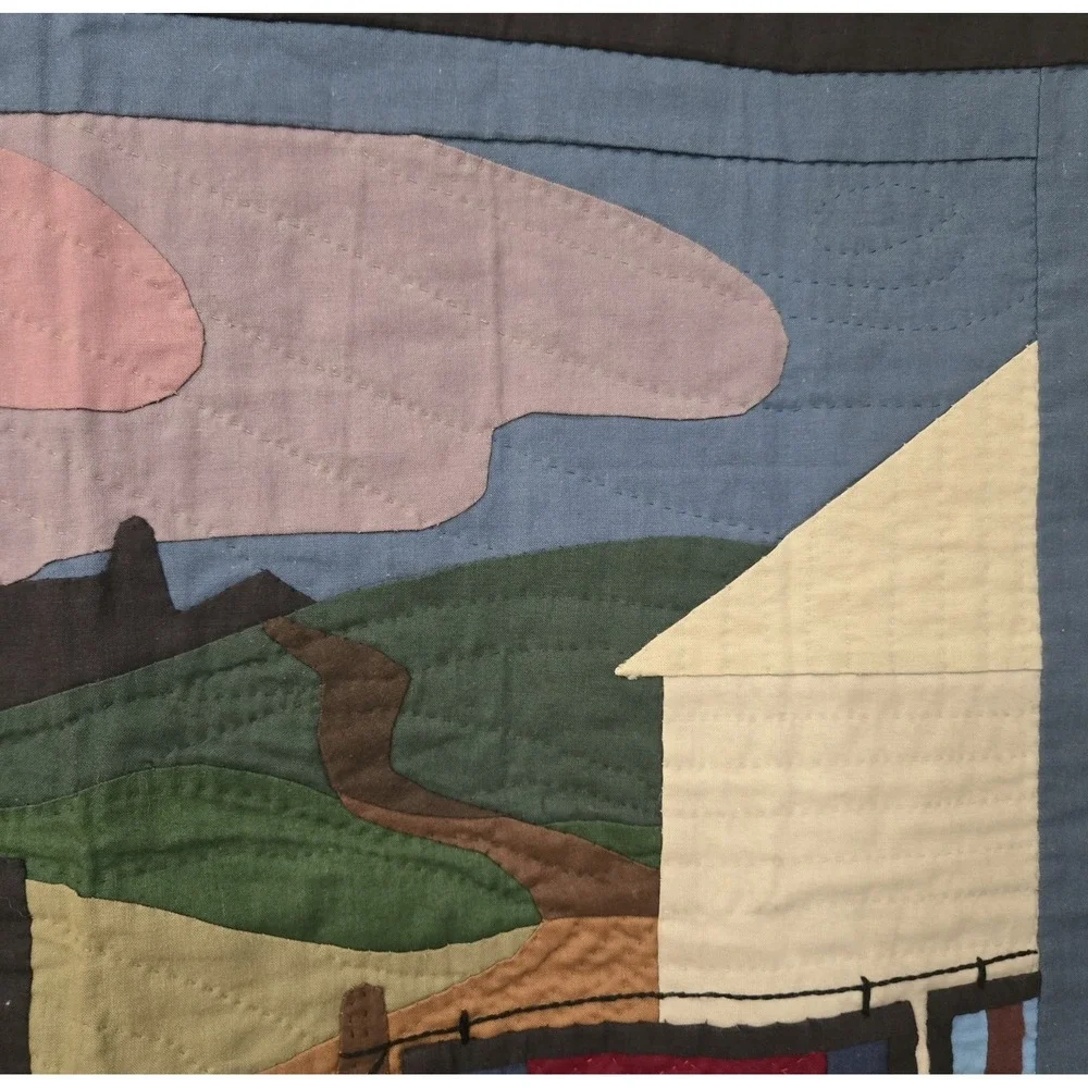 Annie Stoltzfus Amish Handmade quilt wallhanging 24.5
